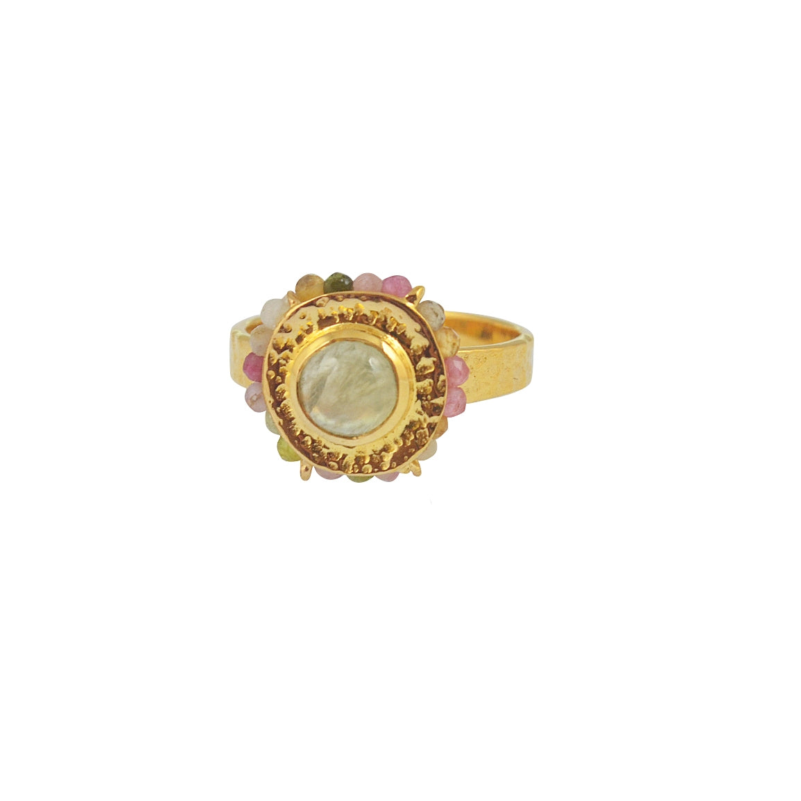 Bague dorée martelée fleur cabochon et petites pierres - 50