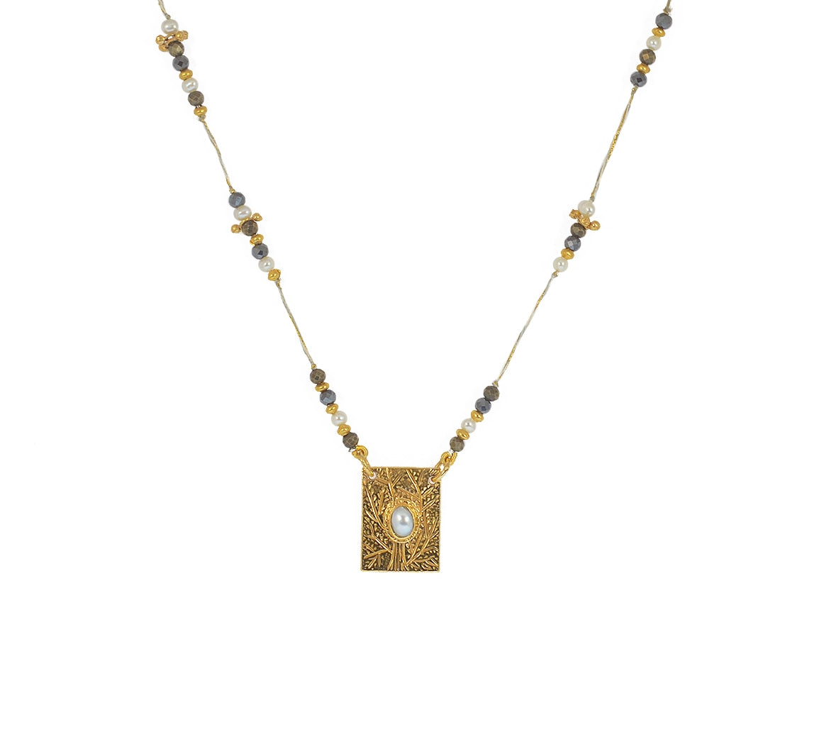 Collier cordon multi pierres plaque arbre de vie et pierre -