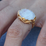 Bague dorée XXL et piere ovale - 50 / PIERRE DE LUNE