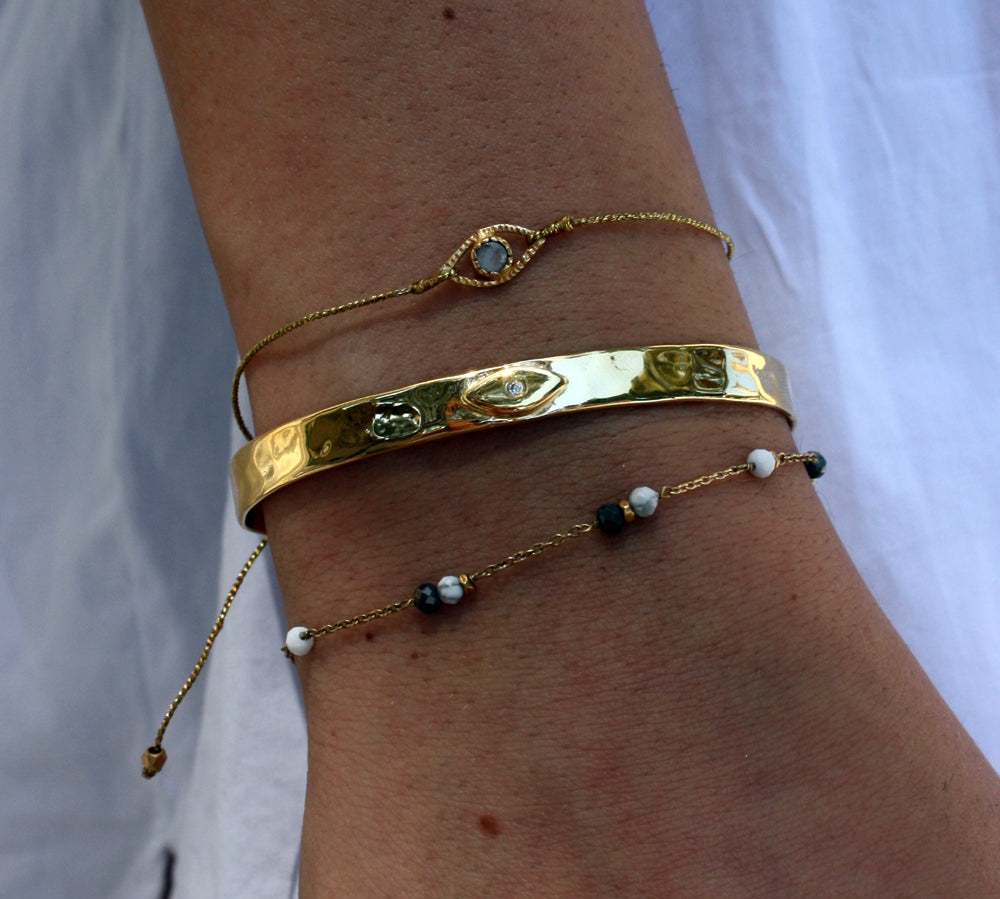 Bracelet cordon et oeil pierre