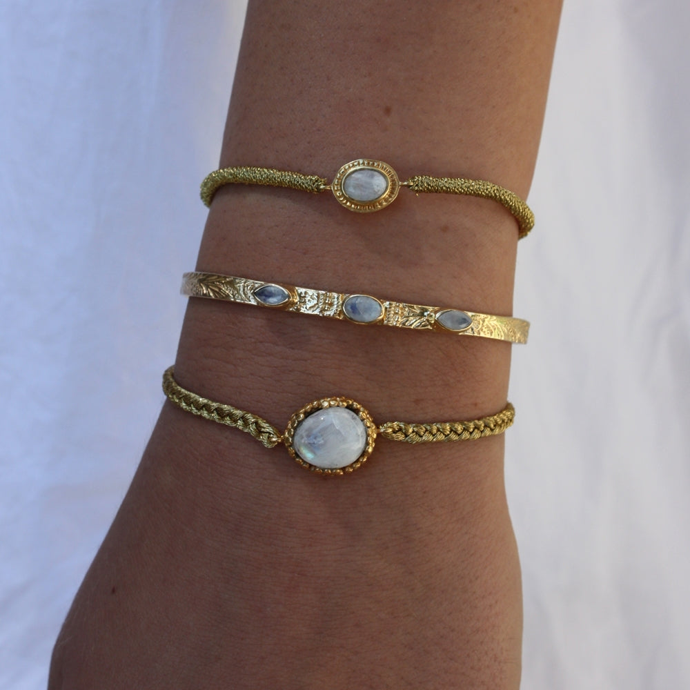 Bracelet cordon tressé doré et pierre cabochon - PIERRE DE