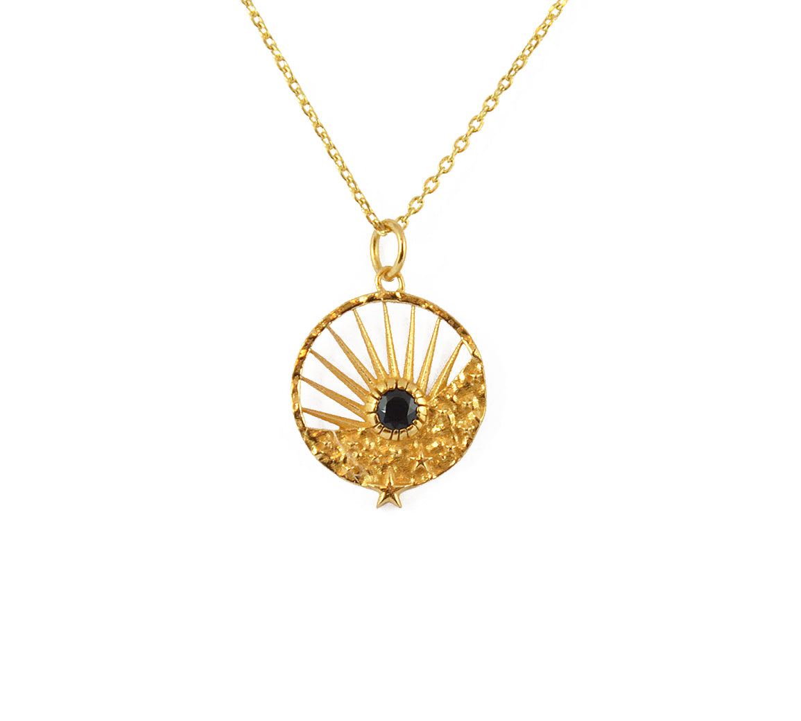Collier doré médaille astres soleil et pierre - ONYX NOIRE