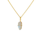 Collier doré pendentif pierre enroulée fil doré - PIERRE DE