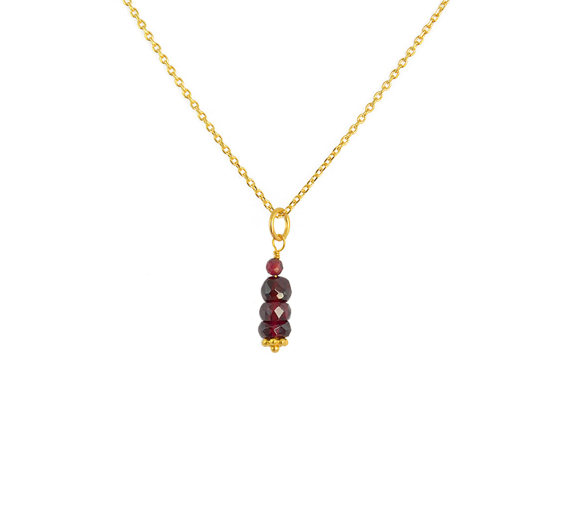 Collier doré et pendentif 4 pierres facettées - GRENAT