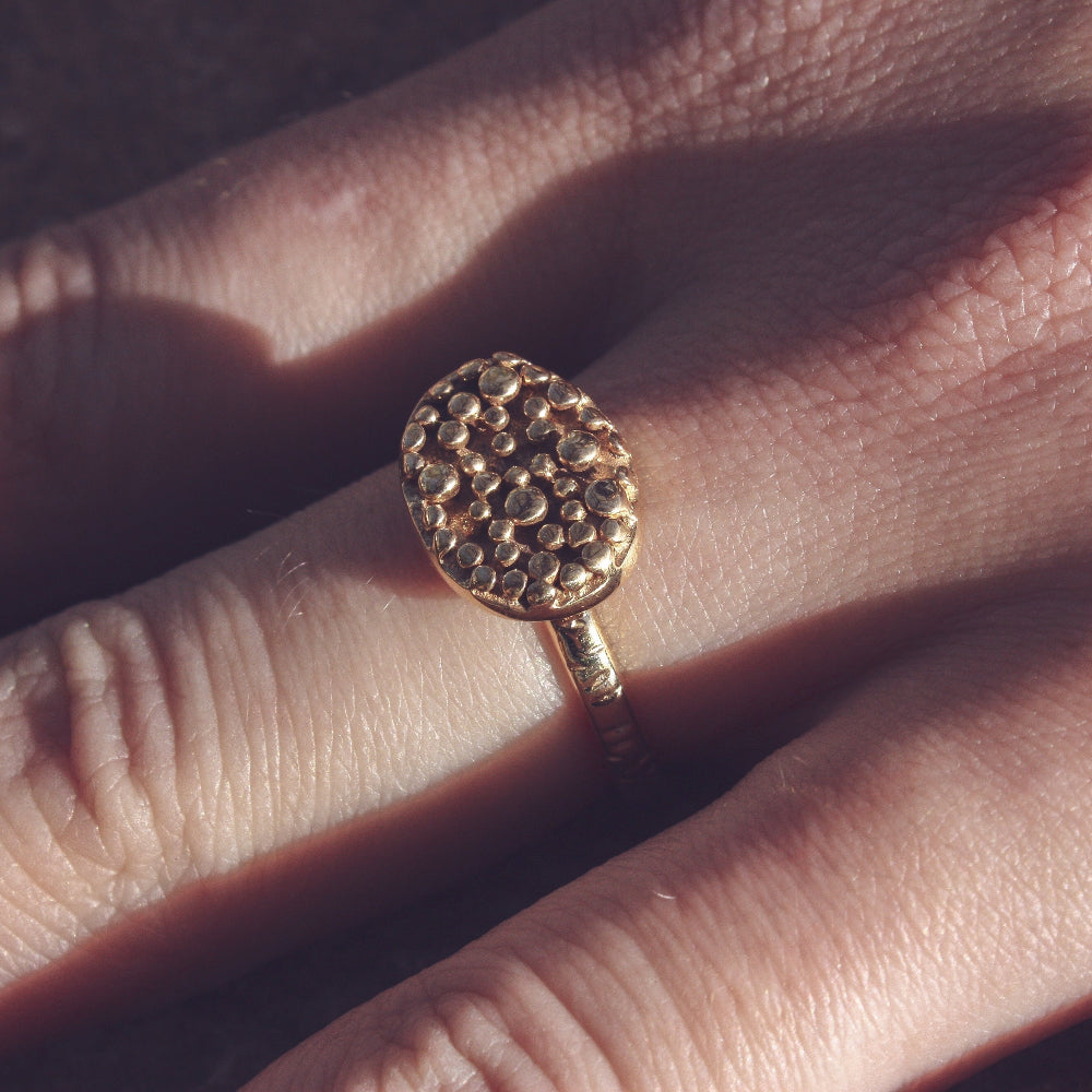 Bague dorée martelée