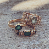 Bague dorée motifs fleurs et pierres