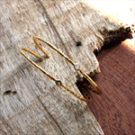 Jonc doré martelé et pierre ronde - Bracelets