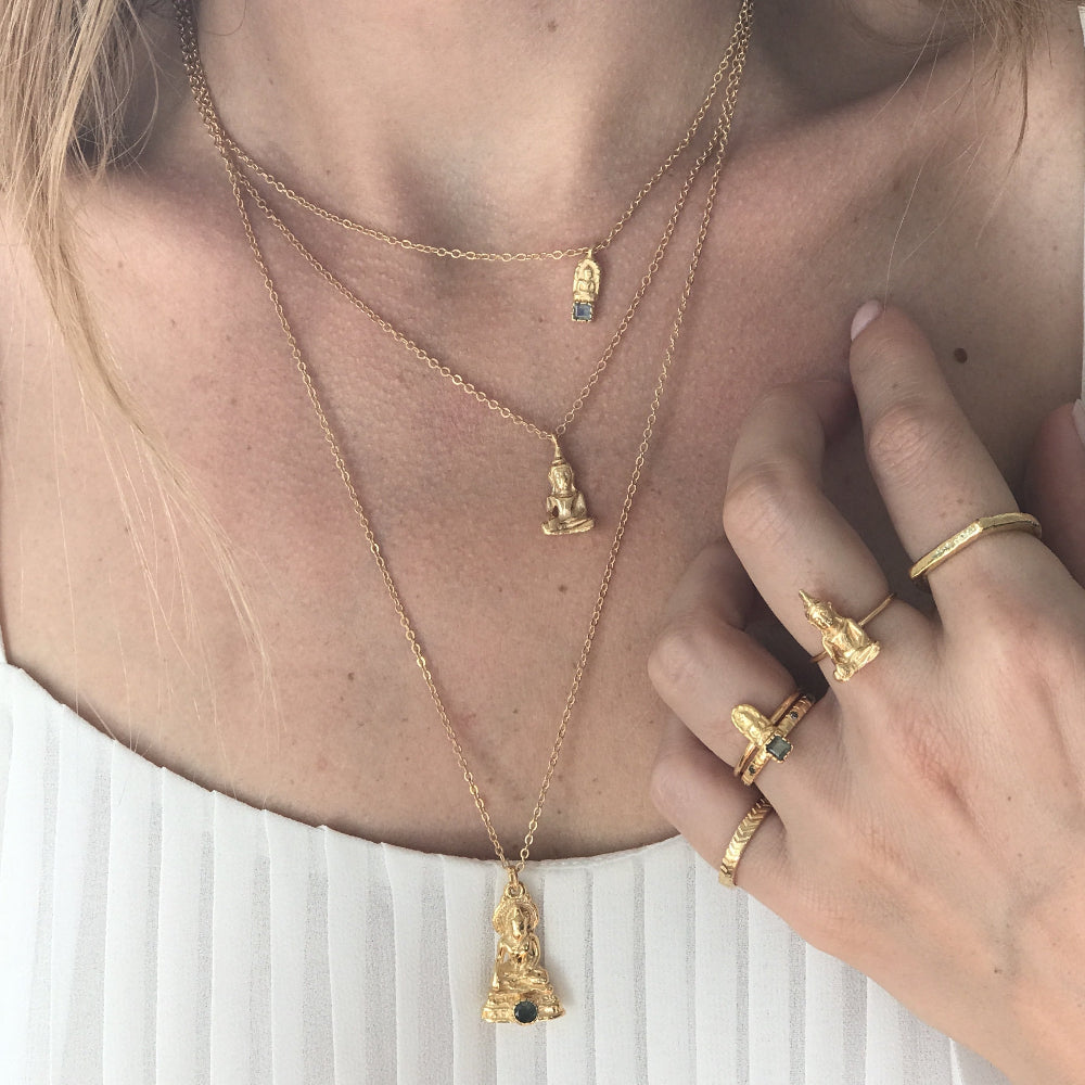 Collier doré bouddha et pierre