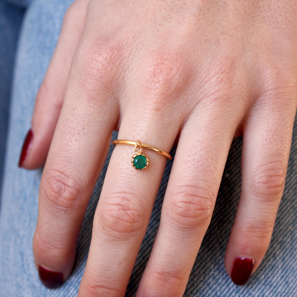 Bague dorée et pampille pierre - 50 / ONYX VERTE