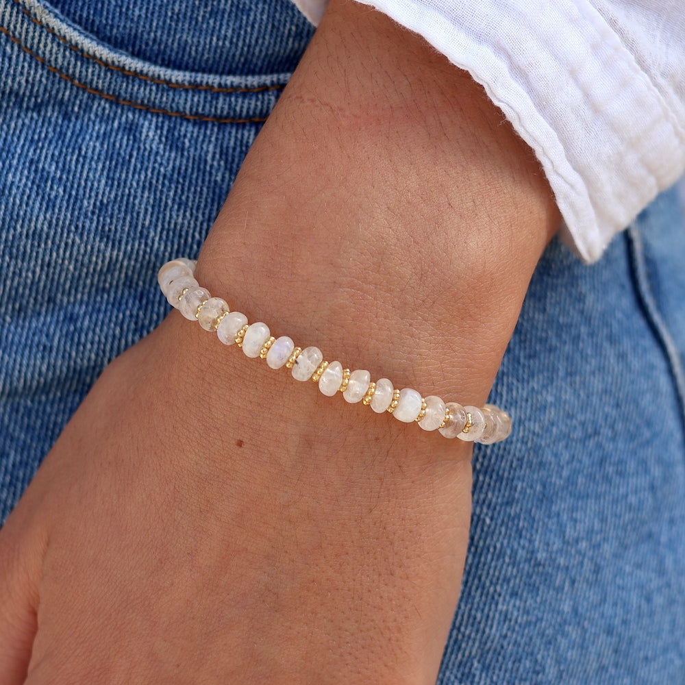 Bracelet doré pierre disques ronds et perles dorées -