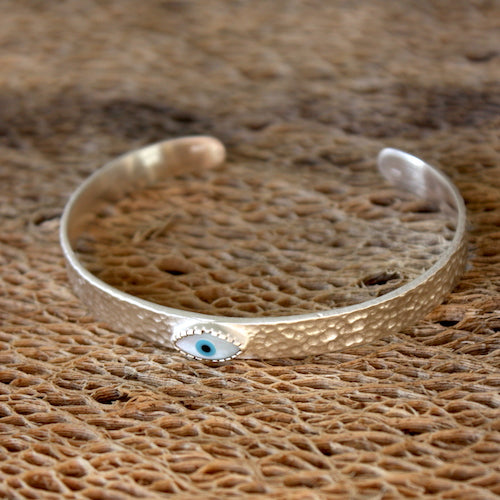 Jonc martelé argent 925 et oeil porte bonheur