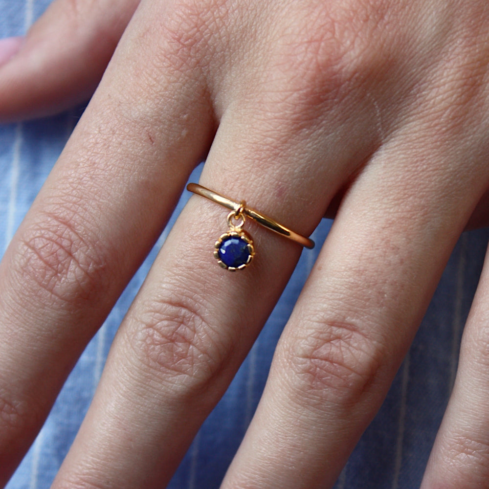 Bague dorée et pampille pierre - 50 / LAPIS