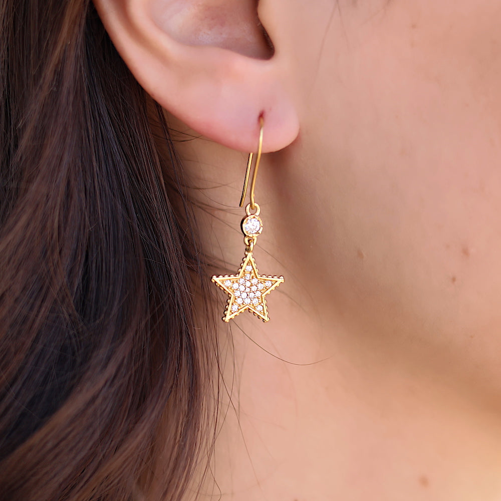 Boucles dorées étoiles et zircons - Boucles d’oreilles