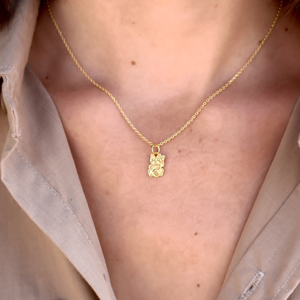 Collier doré chat Maneki Neko
