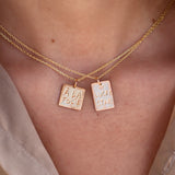 Collier doré et pendentif gravé lucky star lucky love -