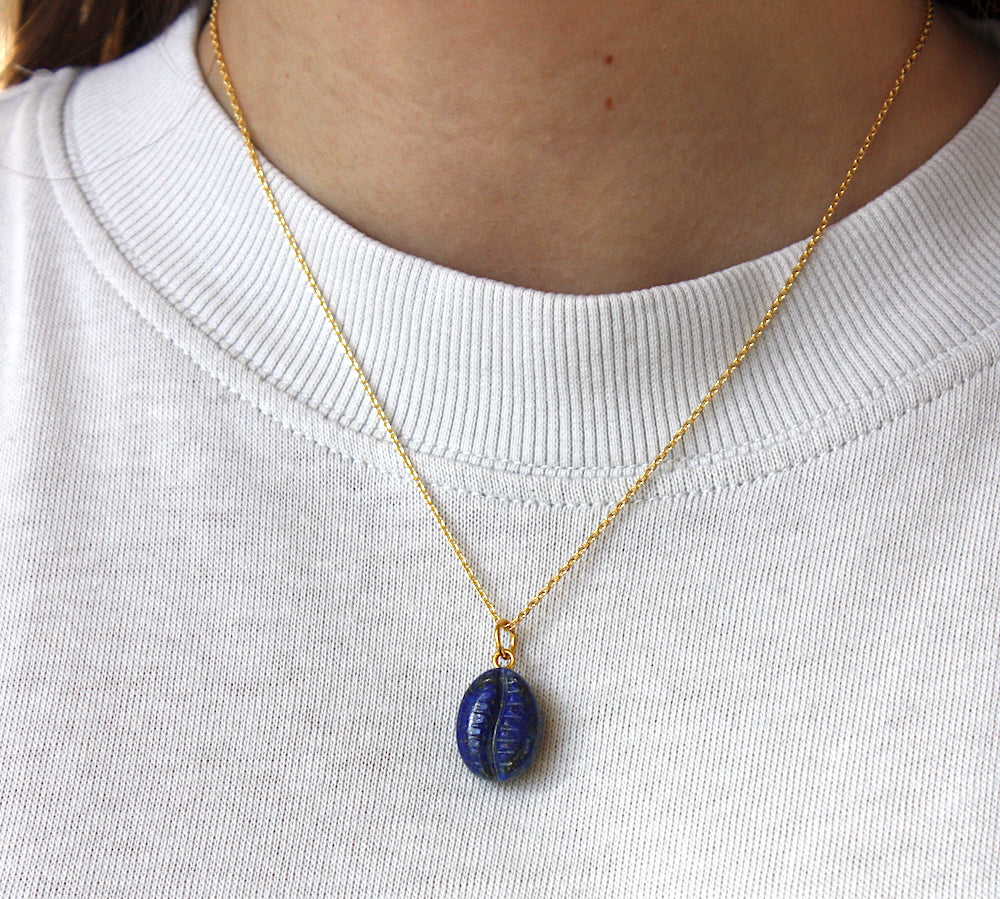 Collier doré pendentif cauri en pierre - LAPIS