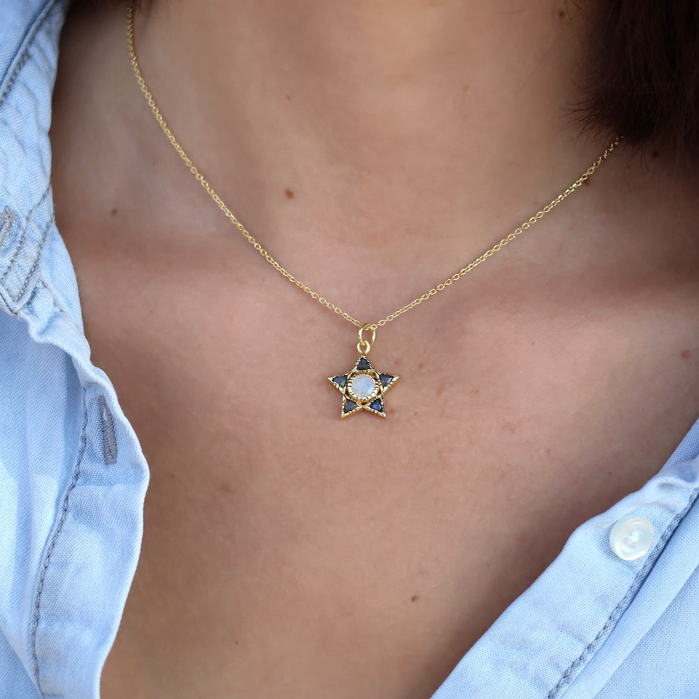Collier doré pendentif étoile duo de pierres - PIERRE DE