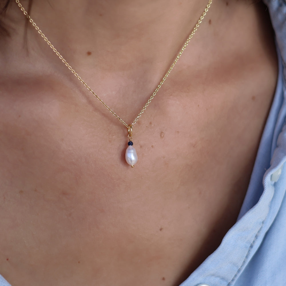 Collier doré pendentif perle et pierre - Colliers