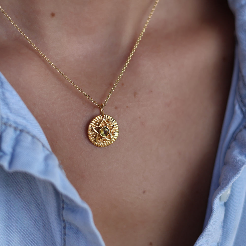 Collier doré médaille étoile et pierre - TOURMALINE