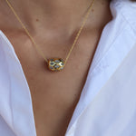 Collier doré perle incrustée de pierres - Colliers
