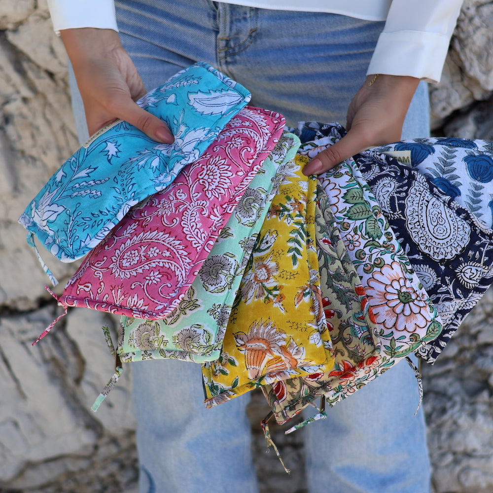 Pochette verte claire & fleurs blanches - Pochettes de