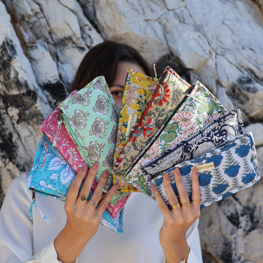 Pochette verte claire & fleurs blanches - Pochettes de