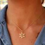 Collier doré pendentif fleur pierre et zircons - PIERRE DE