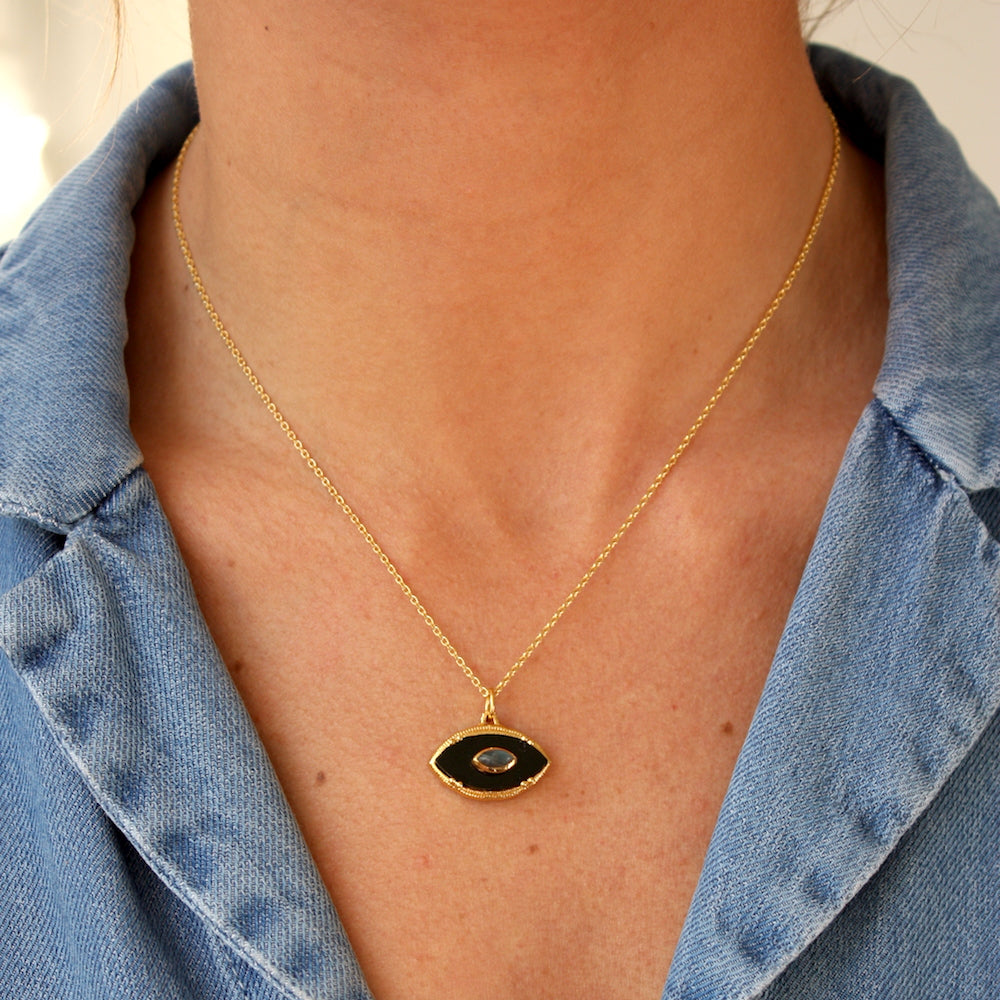 Collier doré oeil ovale en pierre naturelle