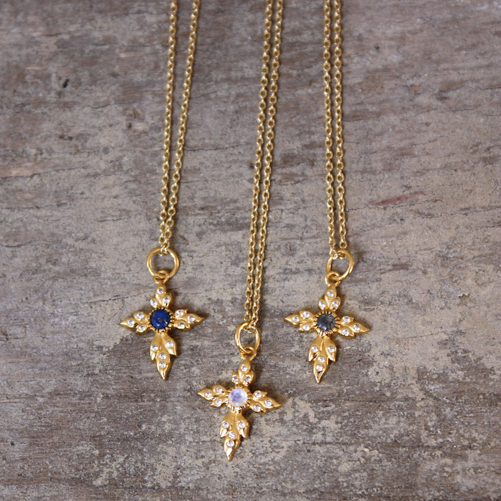 Collier doré croix feuille - PIERRE DE LUNE