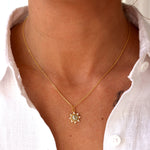 Collier doré soleil zircons et pierre cabochon - PREHNITE