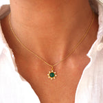 Collier doré soleil zircons et pierre cabochon - ONYX VERTE