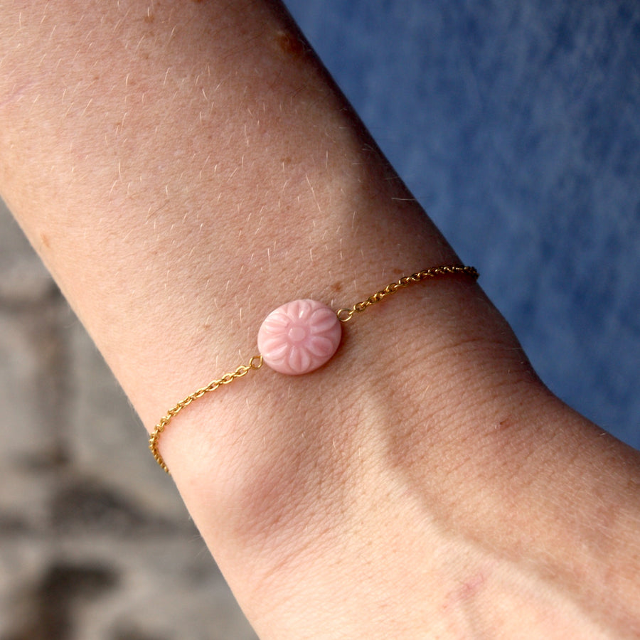 Bracelet doré fleur en pierre naturelle - OPALE ROSE