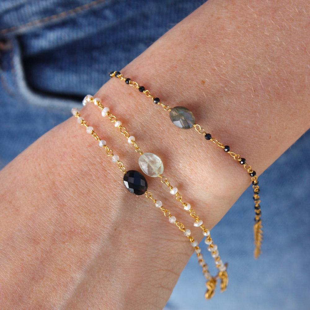 Bracelet doré pierre facettées et petites pierres -