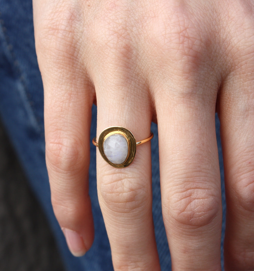 Bague dorée pierre irrégulière - 50 / PIERRE DE LUNE
