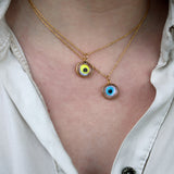 Collier doré oeil coloré verre soufflé transparent