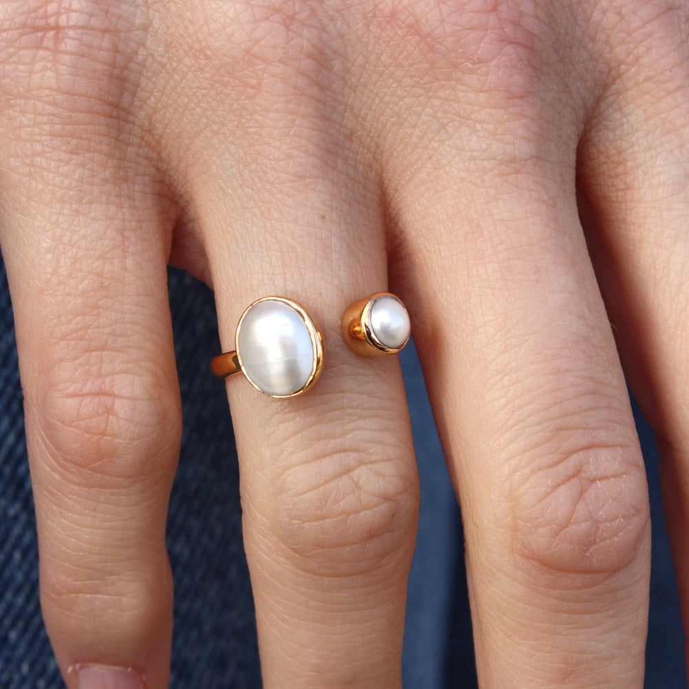 Bague dorée ouverte duo de pierre cabochon - 50 / PERLE DE