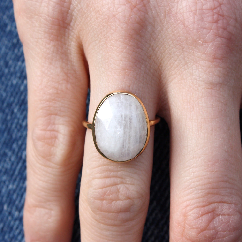 Bague dorée pierre facettée - 50 / PIERRE DE LUNE