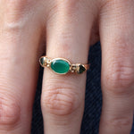 Bague dorée motifs fleurs et pierres