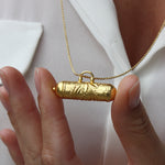 Sautoir doré grand talisman porte bonheur