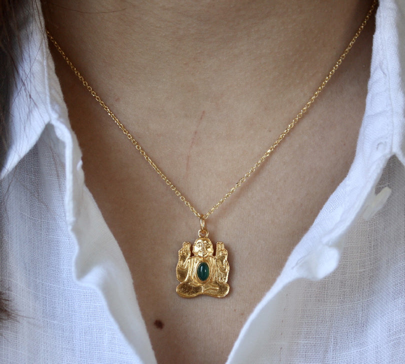 Collier doré bouddha assis et pierre cabochon - LABRADORITE