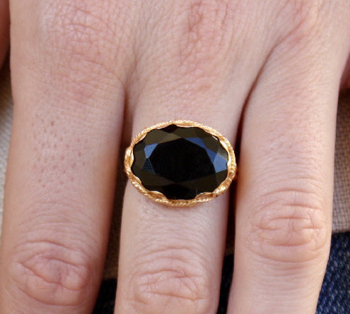 Bague dorée XXL et piere ovale - 50 / ONYX NOIRE