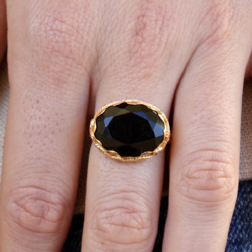 Bague dorée XXL et piere ovale - 50 / ONYX NOIRE