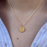 Collier doré médaille rose des vents et zircon - ZIRCON