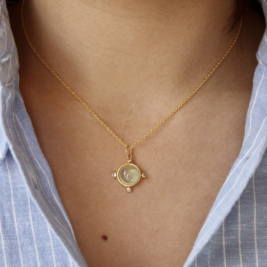 Collier doré pierre cabochon et zircons - PREHNITE