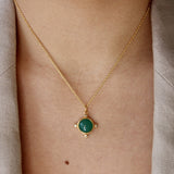 Collier doré pierre cabochon et zircons - ONYX VERTE