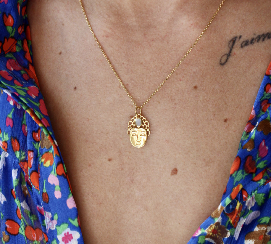 Collier doré bouddha et pierre naturelle - PIERRE DE LUNE