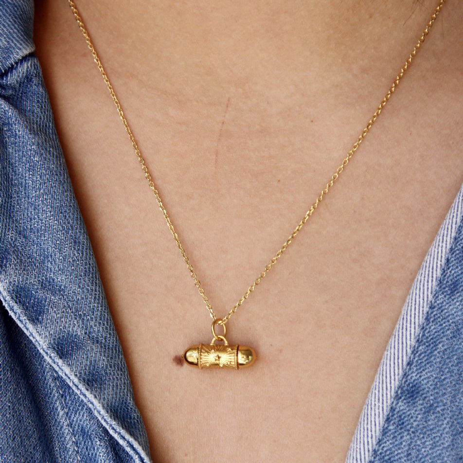 Collier doré talisman lucky et étoiles