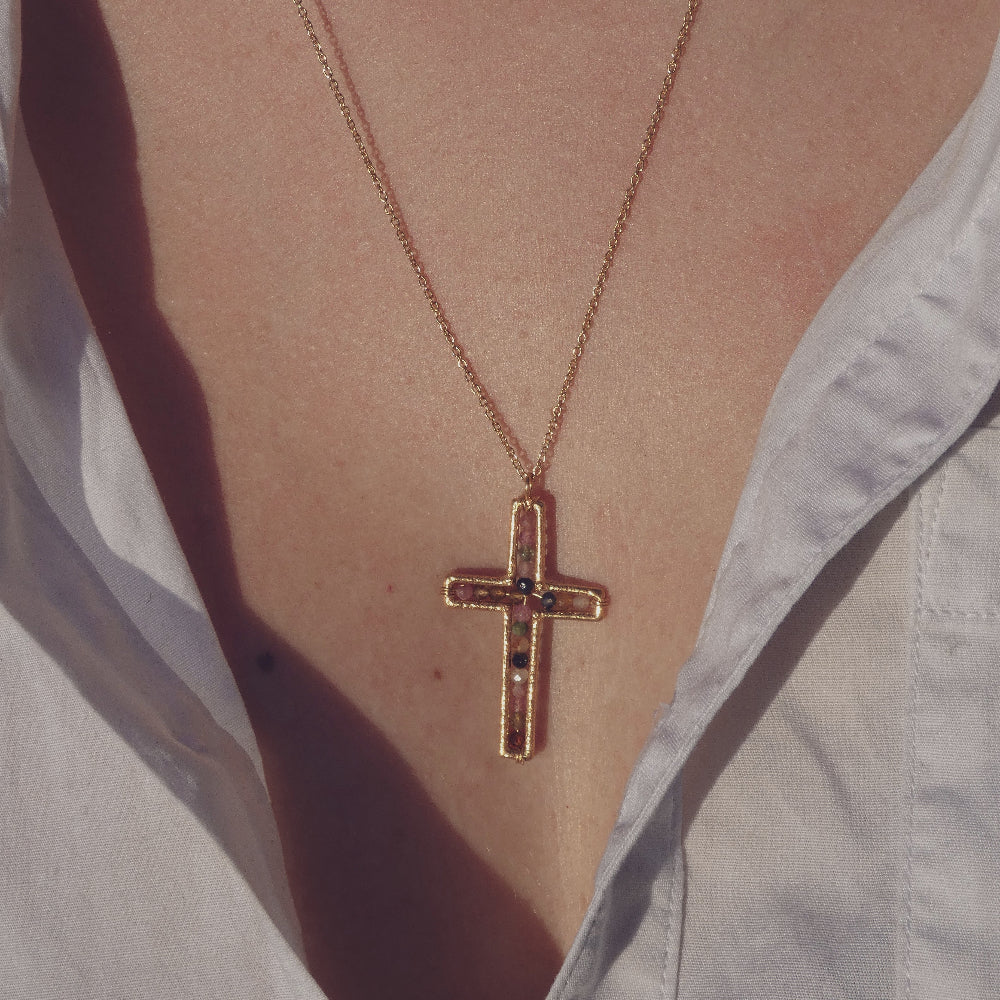 Sautoir doré pendentif croix et pierre - TOURMALINE