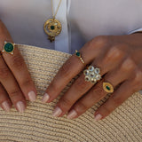 Bague dorée pierre goutte et zircons